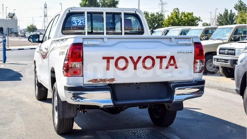 Big with watermark toyota hilux a'ana import dubai 3033