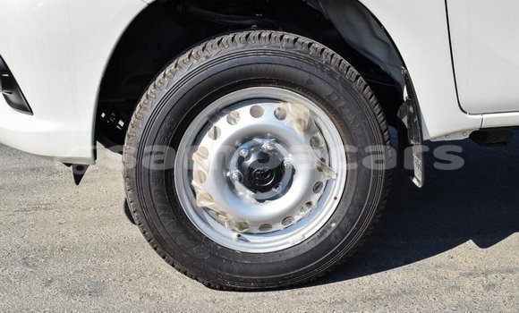 Acheter Import Voiture Toyota Hilux Blanc à Import - Dubai, A'ana Acheter Import Voiture Toyota Hilux Blanc à Import - Dubai, A'ana