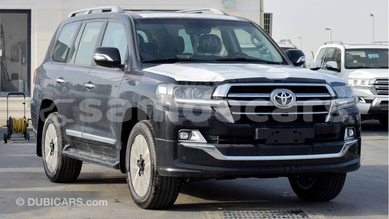 Big with watermark toyota land cruiser a'ana import dubai 3036