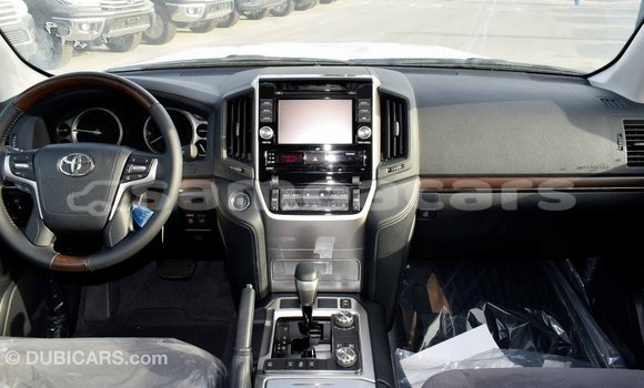 Buy Import Toyota Land Cruiser Black Car in Import - Dubai in A'ana Buy Import Toyota Land Cruiser Black Car in Import - Dubai in A'ana