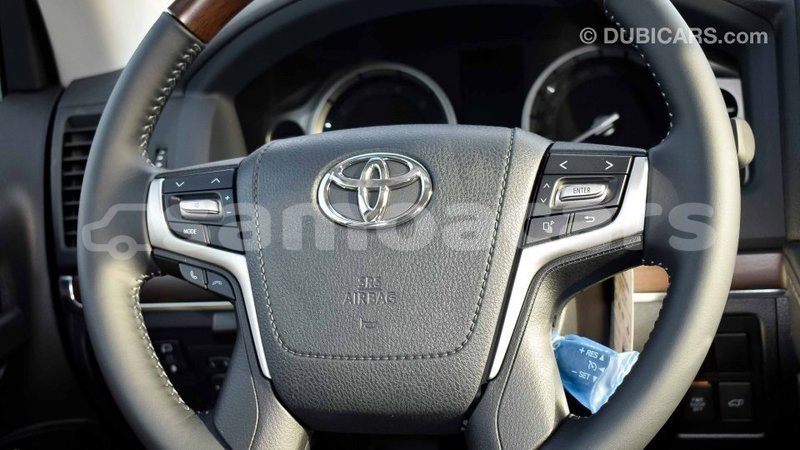 Big with watermark toyota land cruiser a'ana import dubai 3036