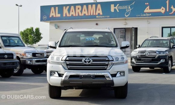 Buy Import Toyota Land Cruiser White Car in Import - Dubai in A'ana Buy Import Toyota Land Cruiser White Car in Import - Dubai in A'ana