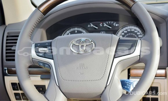 Buy Import Toyota Land Cruiser White Car in Import - Dubai in A'ana Buy Import Toyota Land Cruiser White Car in Import - Dubai in A'ana