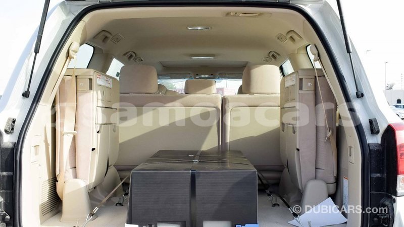 Big with watermark toyota land cruiser a'ana import dubai 3037
