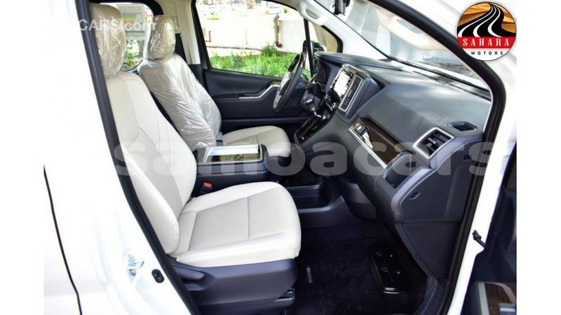 Big with watermark toyota granvia a'ana import dubai 3044