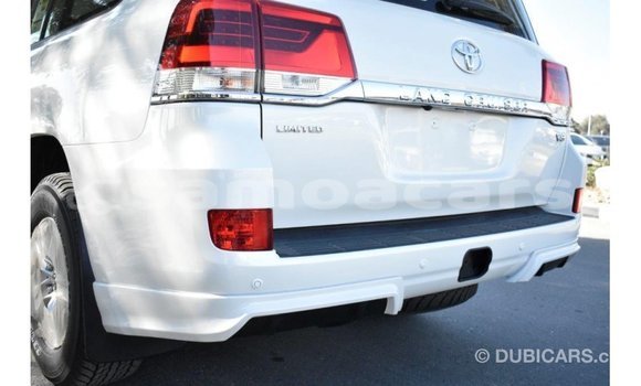 Buy Import Toyota Land Cruiser White Car in Import - Dubai in A'ana Buy Import Toyota Land Cruiser White Car in Import - Dubai in A'ana