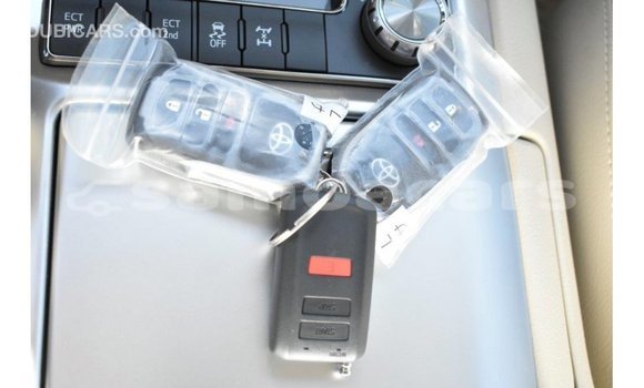 Buy Import Toyota Land Cruiser White Car in Import - Dubai in A'ana Buy Import Toyota Land Cruiser White Car in Import - Dubai in A'ana