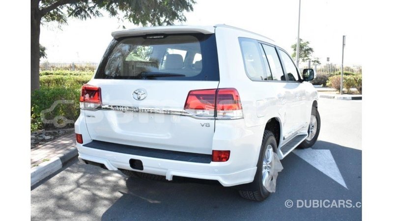 Big with watermark toyota land cruiser a'ana import dubai 3045