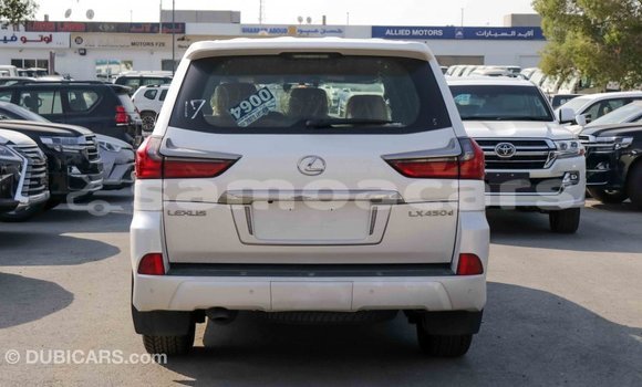 Acheter Import Voiture Lexus LX Blanc à Import - Dubai, A'ana Acheter Import Voiture Lexus LX Blanc à Import - Dubai, A'ana
