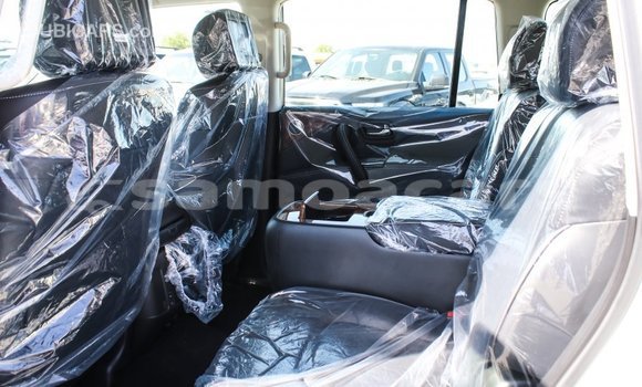 Acheter Import Voiture Infiniti Q Blanc à Import - Dubai, A'ana Acheter Import Voiture Infiniti Q Blanc à Import - Dubai, A'ana