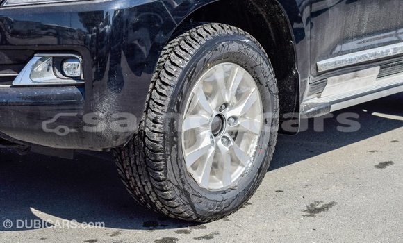 Acheter Import Voiture Toyota Land Cruiser Noir à Import - Dubai, A'ana Acheter Import Voiture Toyota Land Cruiser Noir à Import - Dubai, A'ana