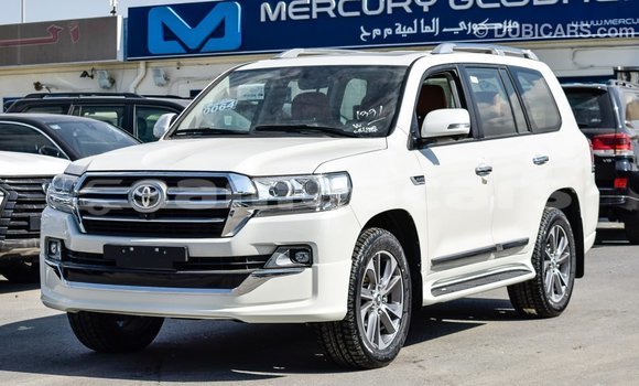 Buy Import Toyota Land Cruiser White Car in Import - Dubai in A'ana Buy Import Toyota Land Cruiser White Car in Import - Dubai in A'ana