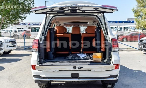 Buy Import Toyota Land Cruiser White Car in Import - Dubai in A'ana Buy Import Toyota Land Cruiser White Car in Import - Dubai in A'ana