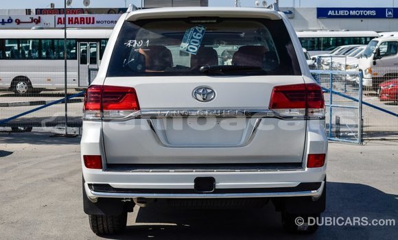 Buy Import Toyota Land Cruiser White Car in Import - Dubai in A'ana Buy Import Toyota Land Cruiser White Car in Import - Dubai in A'ana