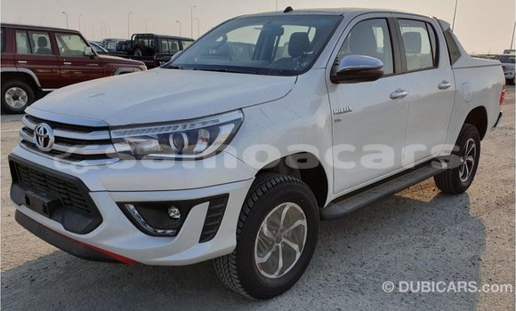 Buy Import Toyota Hilux White Car in Import - Dubai in A'ana Buy Import Toyota Hilux White Car in Import - Dubai in A'ana