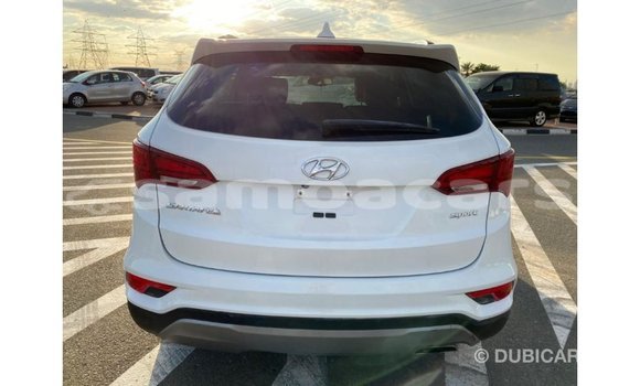 Acheter Import Voiture Hyundai Santa Fe Blanc à Import - Dubai, A'ana Acheter Import Voiture Hyundai Santa Fe Blanc à Import - Dubai, A'ana