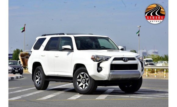 Acheter Import Voiture Toyota 4Runner Blanc à Import - Dubai, A'ana Acheter Import Voiture Toyota 4Runner Blanc à Import - Dubai, A'ana