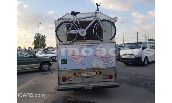 Buy Import Kia Carens White Car in Import - Dubai in A'ana Buy Import Kia Carens White Car in Import - Dubai in A'ana