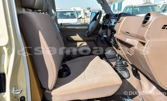Acheter Import Voiture Toyota Land Cruiser Beige à Import - Dubai, A'ana Acheter Import Voiture Toyota Land Cruiser Beige à Import - Dubai, A'ana