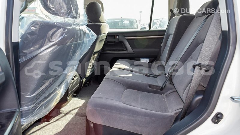 Big with watermark toyota land cruiser a'ana import dubai 3076