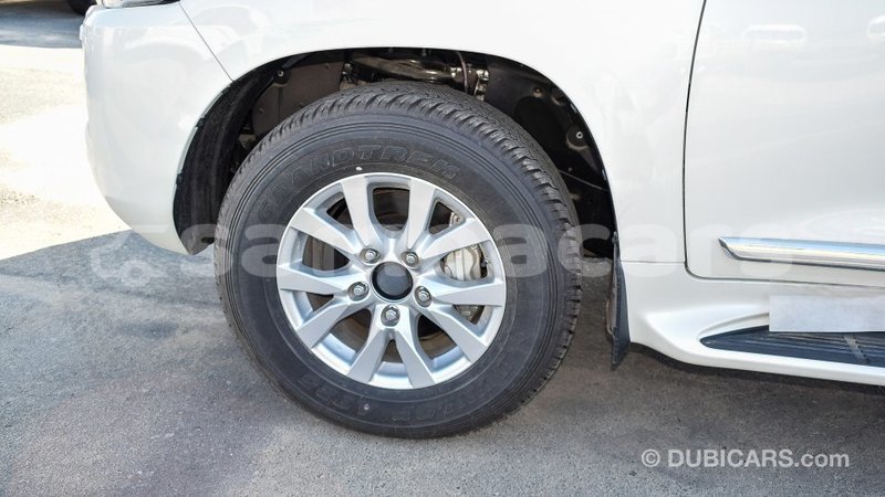 Big with watermark toyota land cruiser a'ana import dubai 3076