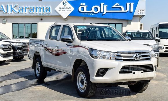 Acheter Import Voiture Toyota Hilux Blanc à Import - Dubai, A'ana Acheter Import Voiture Toyota Hilux Blanc à Import - Dubai, A'ana