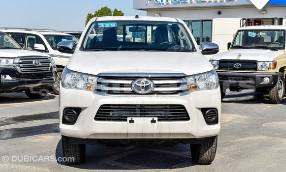 Acheter Import Voiture Toyota Hilux Blanc à Import - Dubai, A'ana Acheter Import Voiture Toyota Hilux Blanc à Import - Dubai, A'ana