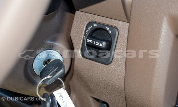 Acheter Import Voiture Toyota Land Cruiser Beige à Import - Dubai, A'ana Acheter Import Voiture Toyota Land Cruiser Beige à Import - Dubai, A'ana