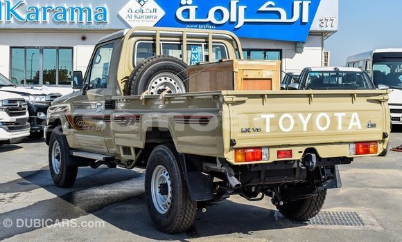 Acheter Import Voiture Toyota Land Cruiser Beige à Import - Dubai, A'ana Acheter Import Voiture Toyota Land Cruiser Beige à Import - Dubai, A'ana