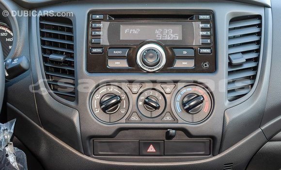 Acheter Import Voiture Mitsubishi L200 Blanc à Import - Dubai, A'ana Acheter Import Voiture Mitsubishi L200 Blanc à Import - Dubai, A'ana