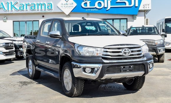 Acheter Import Voiture Toyota Hilux Noir à Import - Dubai, A'ana Acheter Import Voiture Toyota Hilux Noir à Import - Dubai, A'ana
