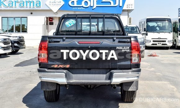 Acheter Import Voiture Toyota Hilux Noir à Import - Dubai, A'ana Acheter Import Voiture Toyota Hilux Noir à Import - Dubai, A'ana