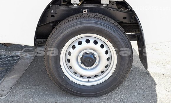 Buy Import Toyota Hilux White Car in Import - Dubai in A'ana Buy Import Toyota Hilux White Car in Import - Dubai in A'ana