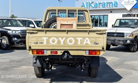 Acheter Import Voiture Toyota Land Cruiser Beige à Import - Dubai, A'ana Acheter Import Voiture Toyota Land Cruiser Beige à Import - Dubai, A'ana
