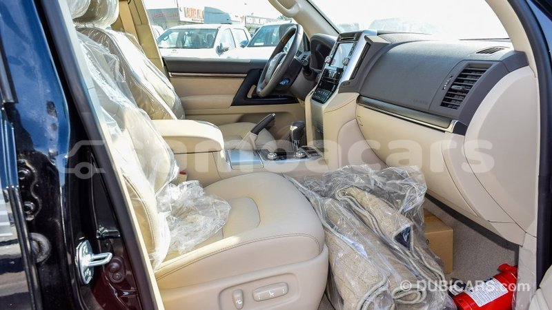 Big with watermark toyota land cruiser a'ana import dubai 3092