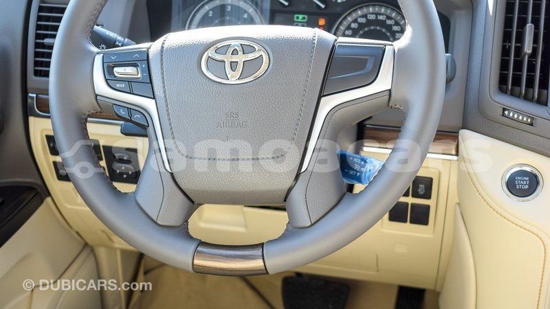 Big with watermark toyota land cruiser a'ana import dubai 3092
