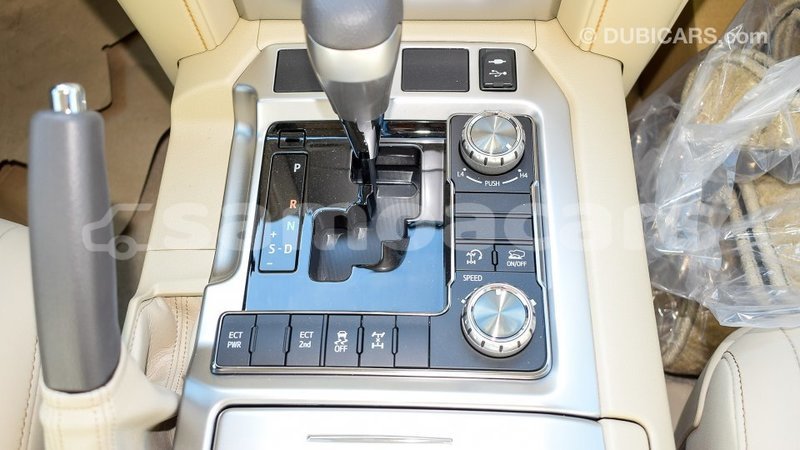 Big with watermark toyota land cruiser a'ana import dubai 3092