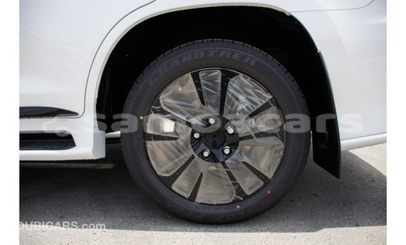 Acheter Import Voiture Lexus LX Blanc à Import - Dubai, A'ana Acheter Import Voiture Lexus LX Blanc à Import - Dubai, A'ana