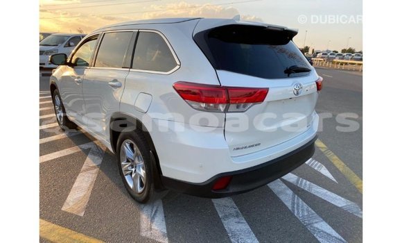 Acheter Import Voiture Toyota Highlander Blanc à Import - Dubai, A'ana Acheter Import Voiture Toyota Highlander Blanc à Import - Dubai, A'ana