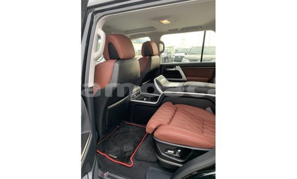 Buy Import Toyota Land Cruiser Black Car in Import - Dubai in A'ana Buy Import Toyota Land Cruiser Black Car in Import - Dubai in A'ana