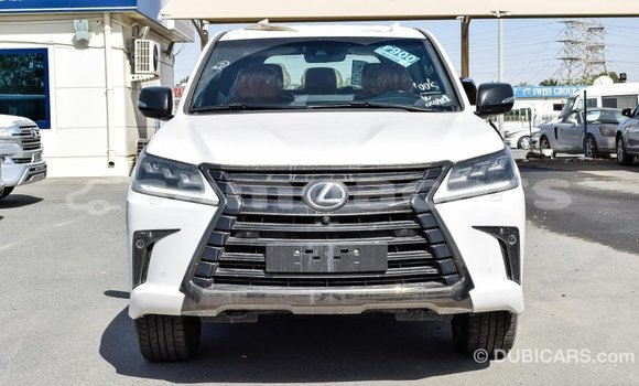 Acheter Import Voiture Lexus LX Blanc à Import - Dubai, A'ana Acheter Import Voiture Lexus LX Blanc à Import - Dubai, A'ana