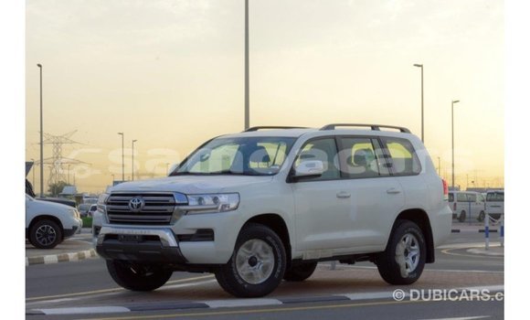 Buy Import Toyota Land Cruiser White Car in Import - Dubai in A'ana Buy Import Toyota Land Cruiser White Car in Import - Dubai in A'ana