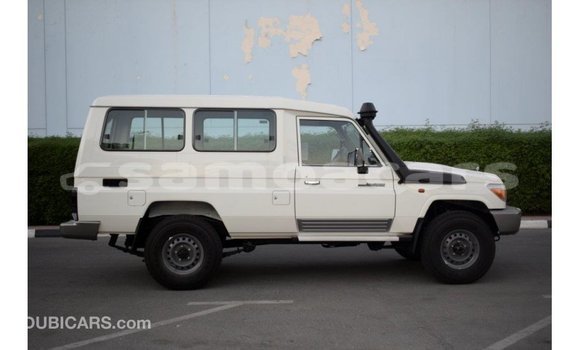 Buy Import Toyota Land Cruiser White Car in Import - Dubai in A'ana Buy Import Toyota Land Cruiser White Car in Import - Dubai in A'ana