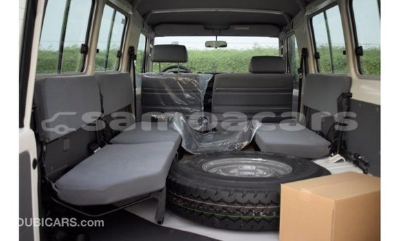 Buy Import Toyota Land Cruiser White Car in Import - Dubai in A'ana Buy Import Toyota Land Cruiser White Car in Import - Dubai in A'ana