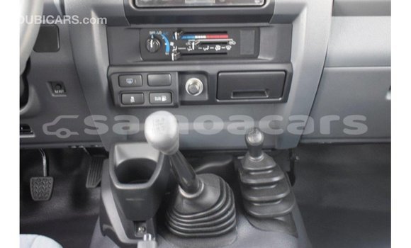 Buy Import Toyota Land Cruiser White Car in Import - Dubai in A'ana Buy Import Toyota Land Cruiser White Car in Import - Dubai in A'ana