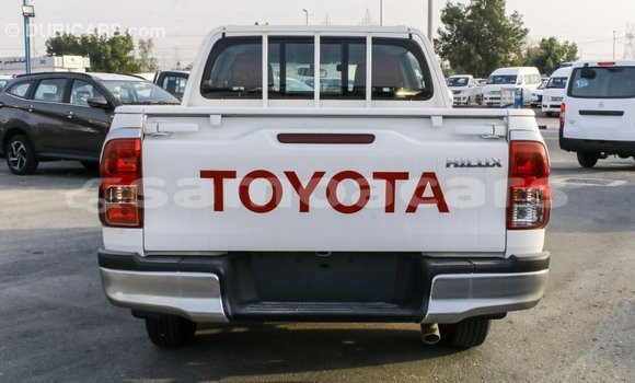Buy Import Toyota Hilux White Car in Import - Dubai in A'ana Buy Import Toyota Hilux White Car in Import - Dubai in A'ana
