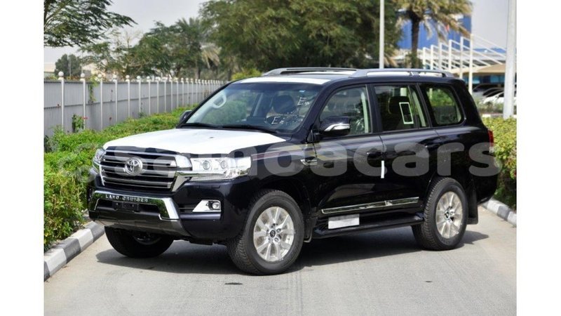 Big with watermark toyota land cruiser a'ana import dubai 3138