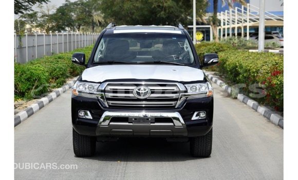 Acheter Import Voiture Toyota Land Cruiser Noir à Import - Dubai, A'ana Acheter Import Voiture Toyota Land Cruiser Noir à Import - Dubai, A'ana