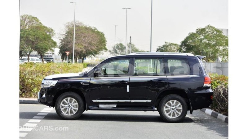 Big with watermark toyota land cruiser a'ana import dubai 3138