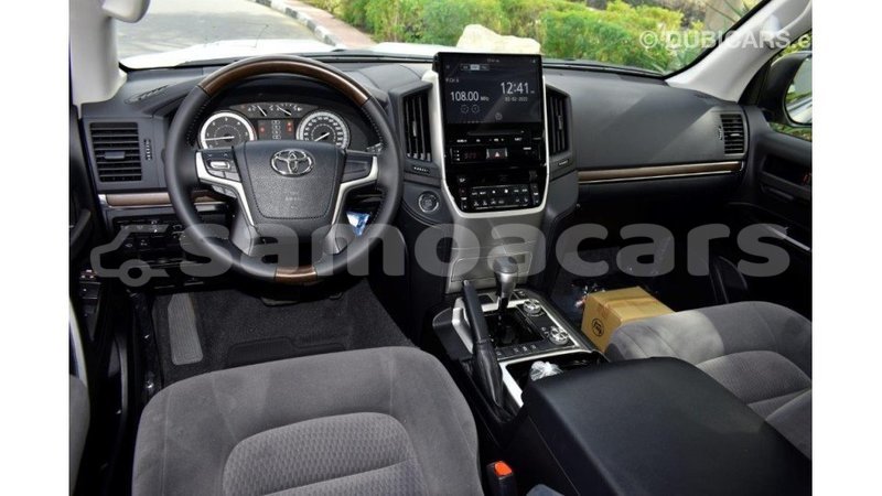 Big with watermark toyota land cruiser a'ana import dubai 3138